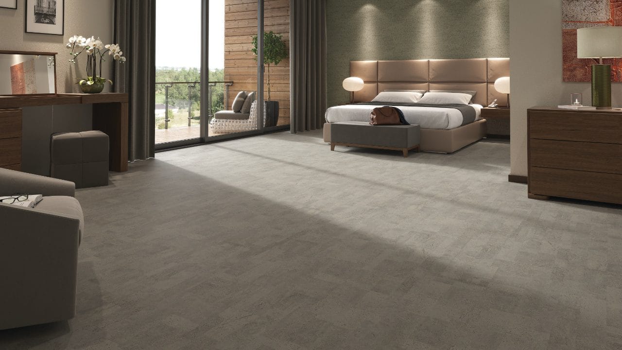 A hotel suite with a Naturals Champagner Ash cork floor opening onto a balcony